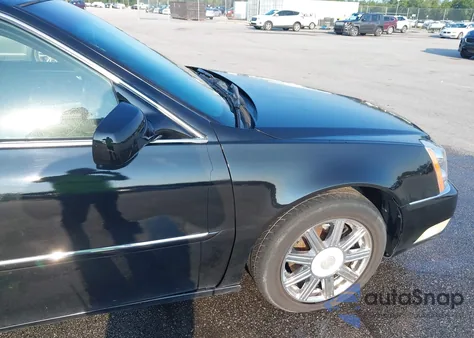 2007 Cadillac Dts Luxury I z USA, uszkodzony, nr VIN 1G6KD57Y57U201047